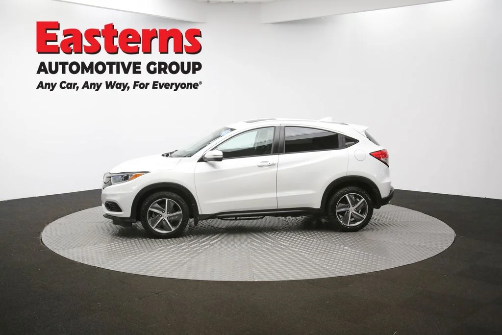 Used 2021 White Honda EX image 57