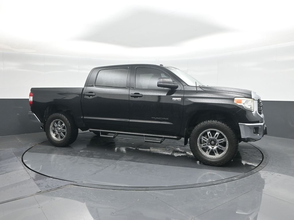 Used 2017 Black Toyota SR5 image 11