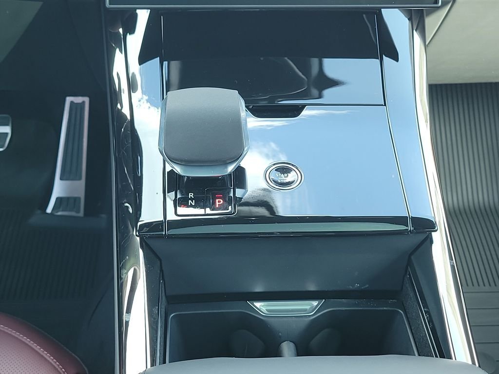 New 2026 Fuji White LAND ROVER Dynamic SE image 20