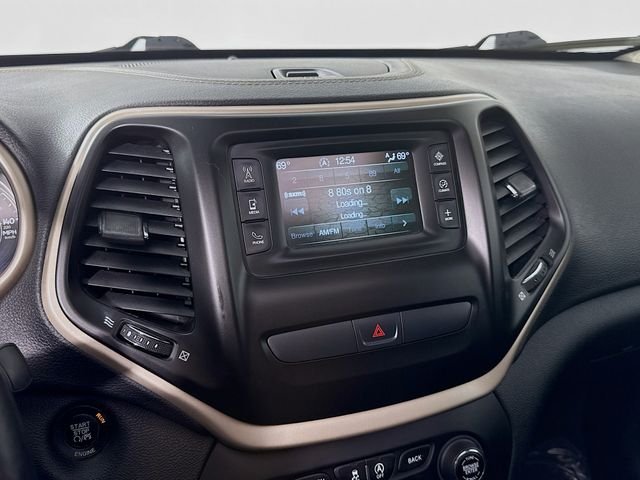 Used 2016 Gray Jeep Latitude image 14