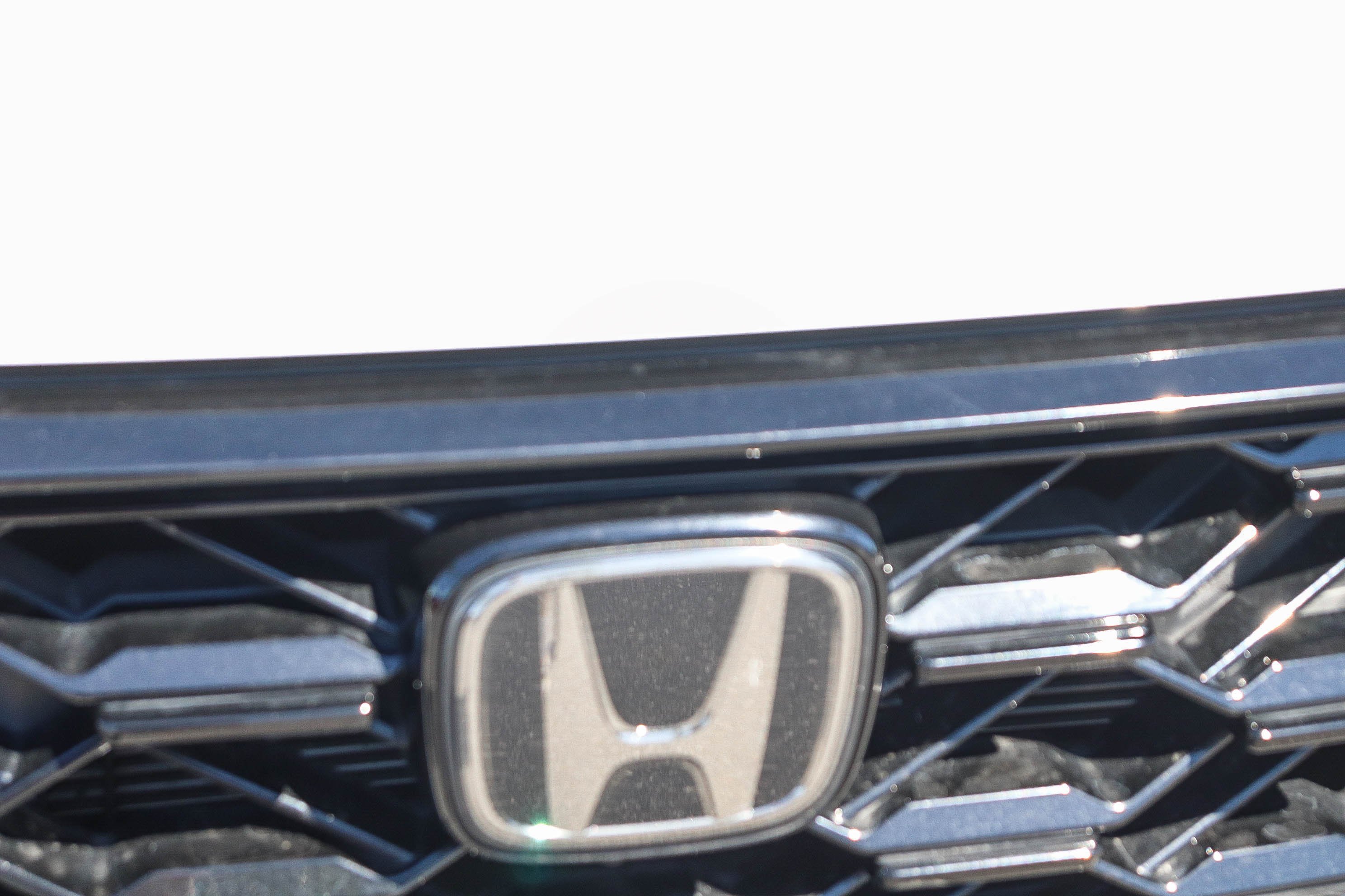 Used 2025 White Honda Sport image 4