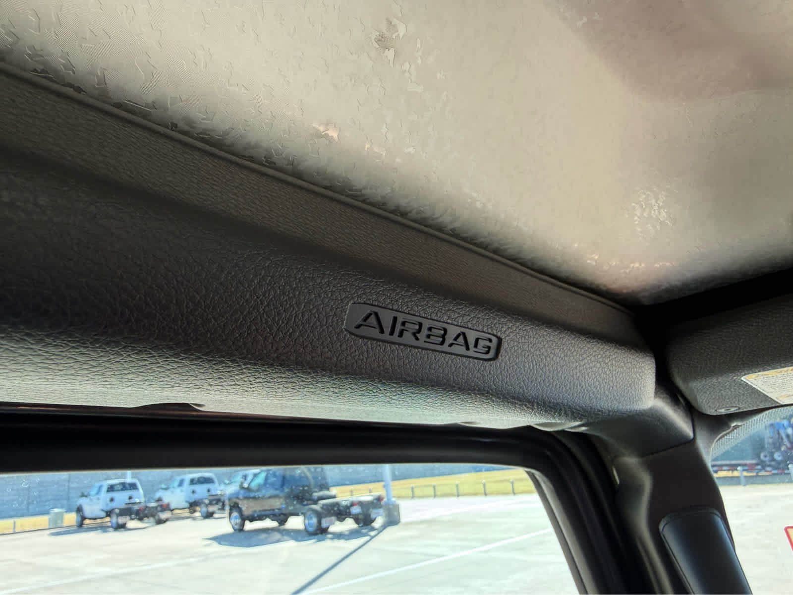 New 2026 Granite Crystal Metallic Clearcoat Jeep Texas Trail image 29