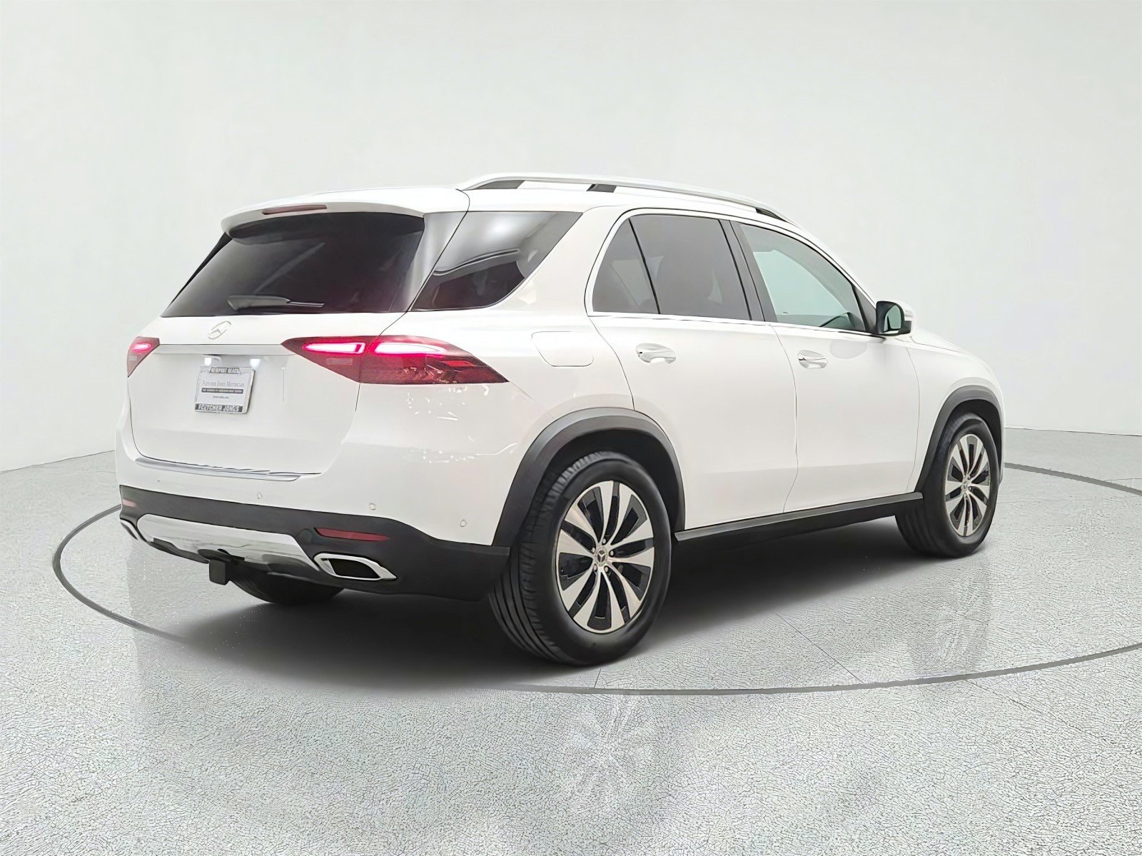 Certified Used 2026 Polar White Mercedes-Benz GLE 350 SUV image 5