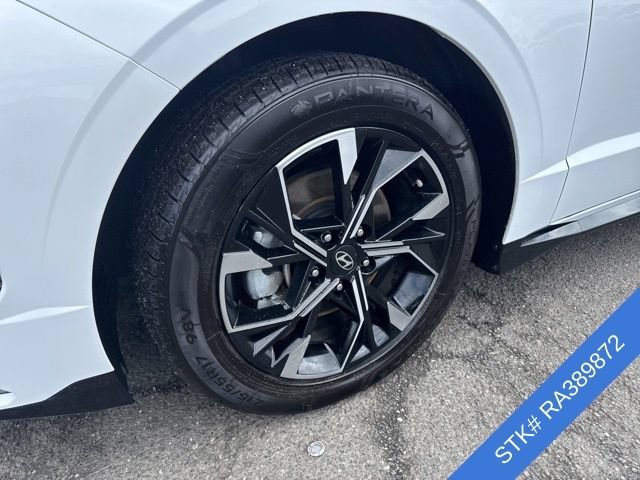 Used 2024 Serenity White Hyundai SEL image 4