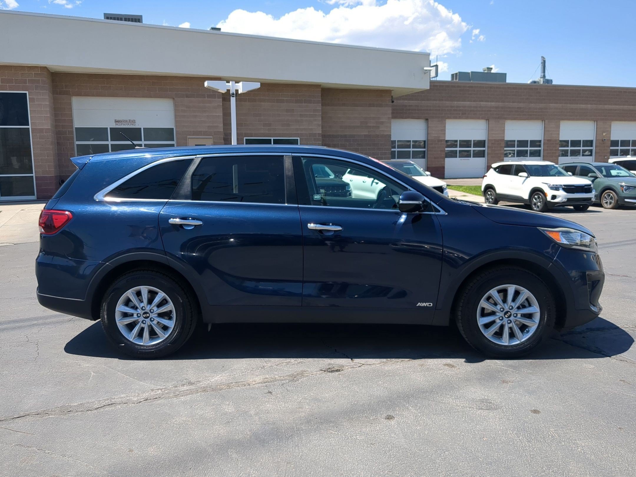 Used 2019 Blaze Blue Kia LX V6 image 7