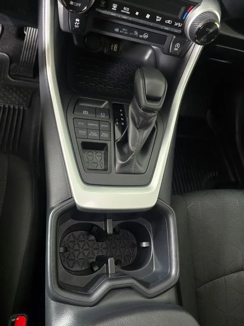 Used 2025 White Toyota XLE image 21