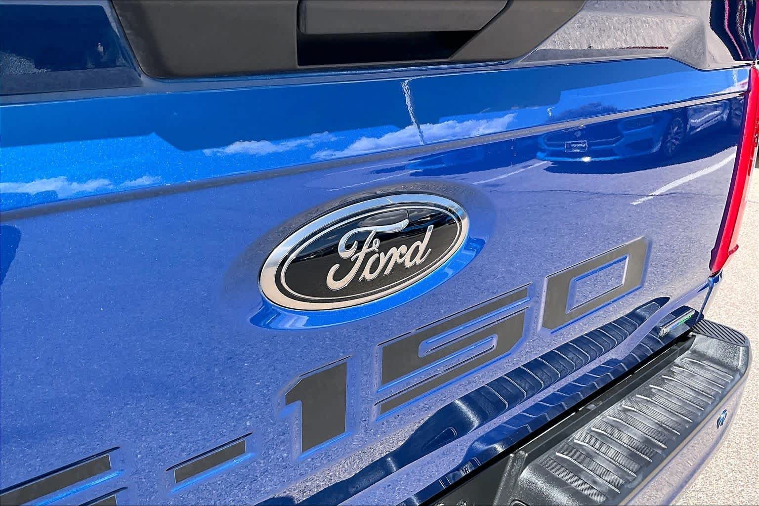 Used 2022 Atlas Blue Ford XL image 10