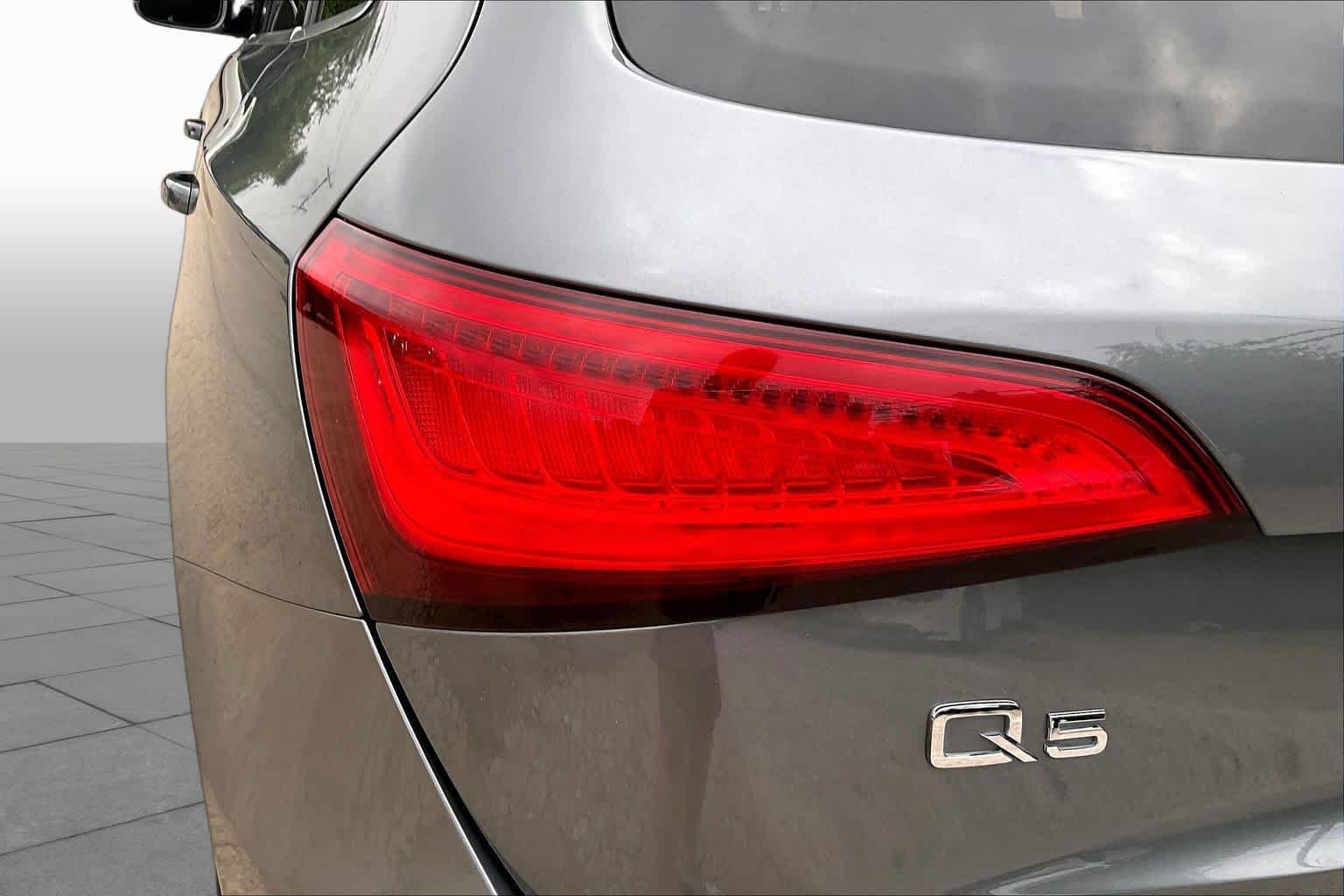 Used 2013 Monsoon Gray Metallic Audi Premium Plus image 28