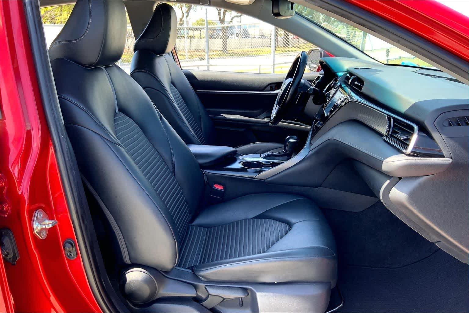 Used 2019 Supersonic Red Toyota SE image 9