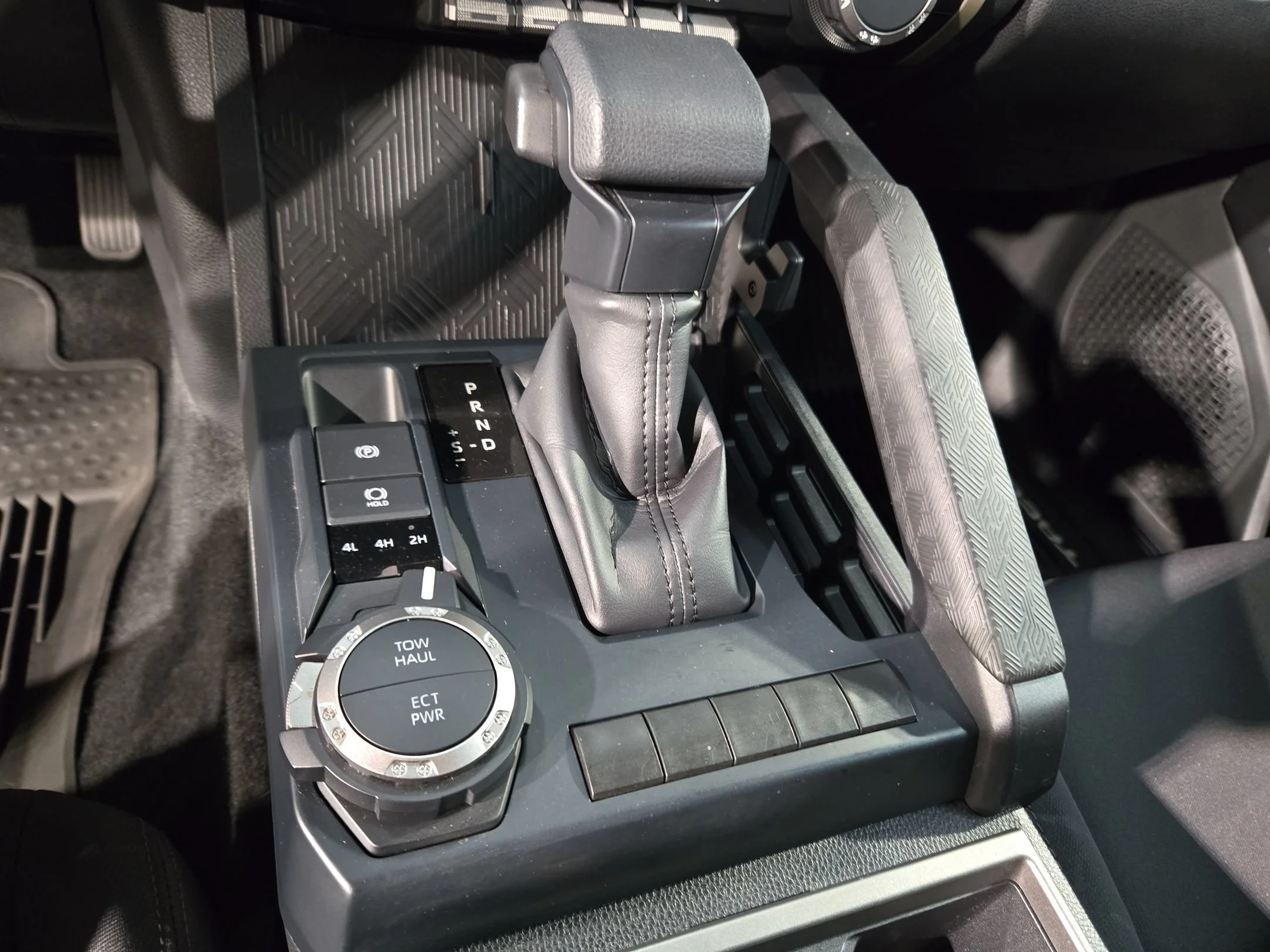 Certified Used 2025 Underground Toyota SR5 image 32