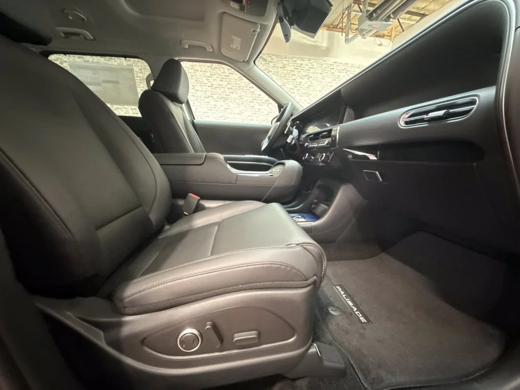 New 2027 Abyss Black Pearl Hyundai Limited image 12