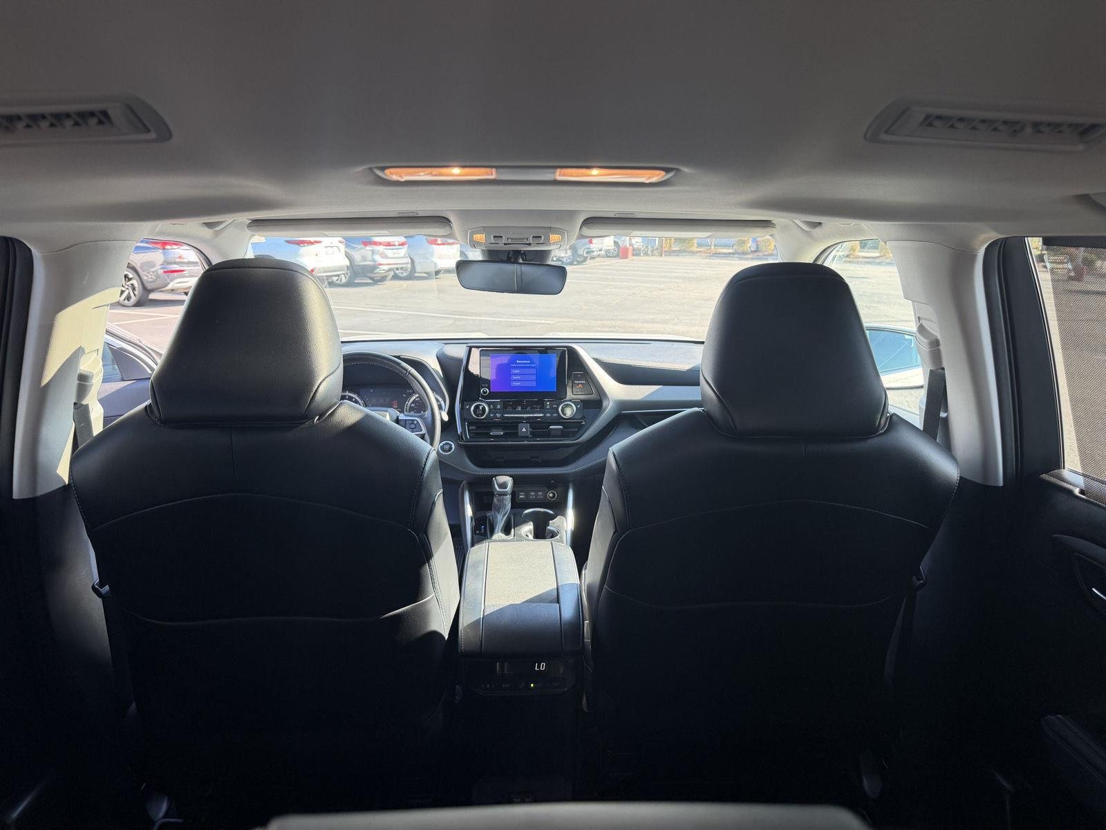 Used 2023 Wind Chill Pearl Toyota XLE image 22