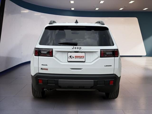 New 2026 Bright White Clear-Coat Exterior Paint Jeep Laredo image 4