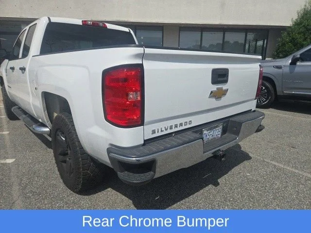 Used 2015 SUMMIT WHITE Chevrolet LS image 17