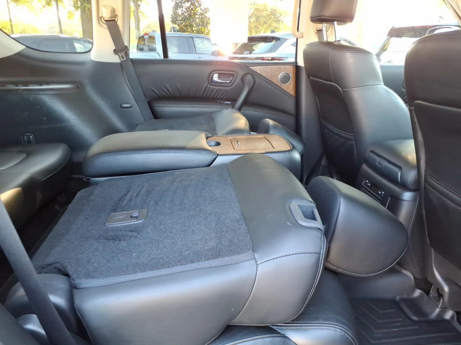 Used 2023 Super Black Nissan SL image 21