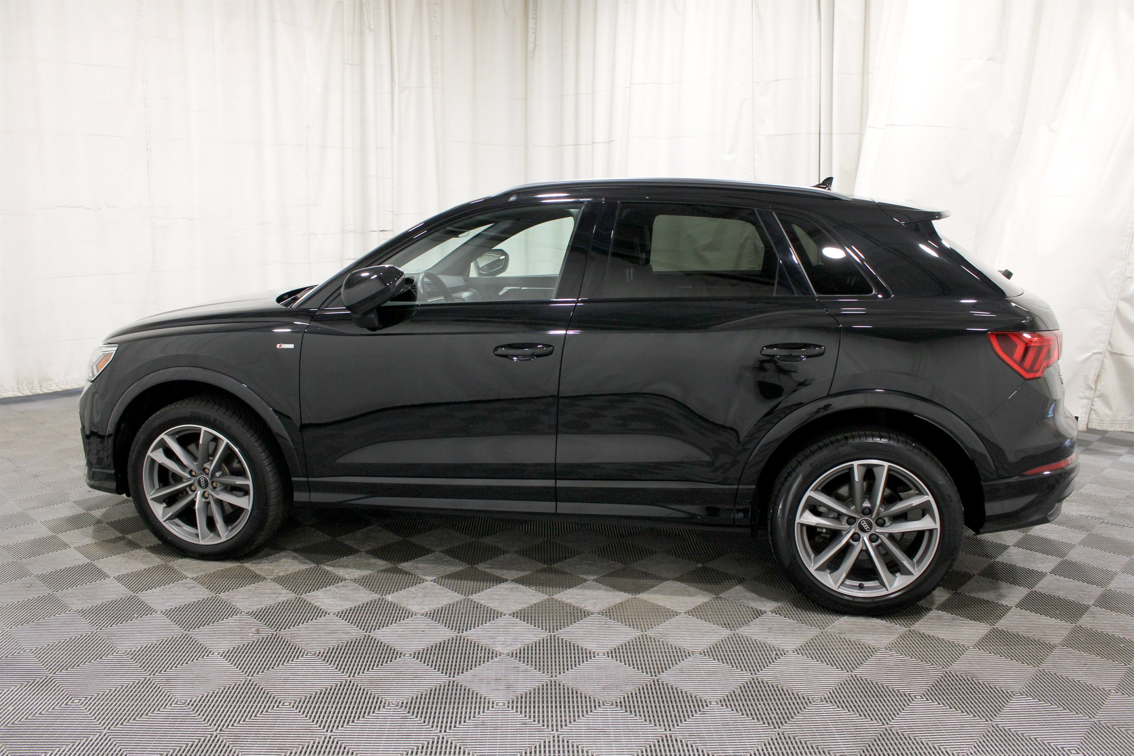 Used 2024 Mythos Black Metallic Audi S line Premium Plus image 35
