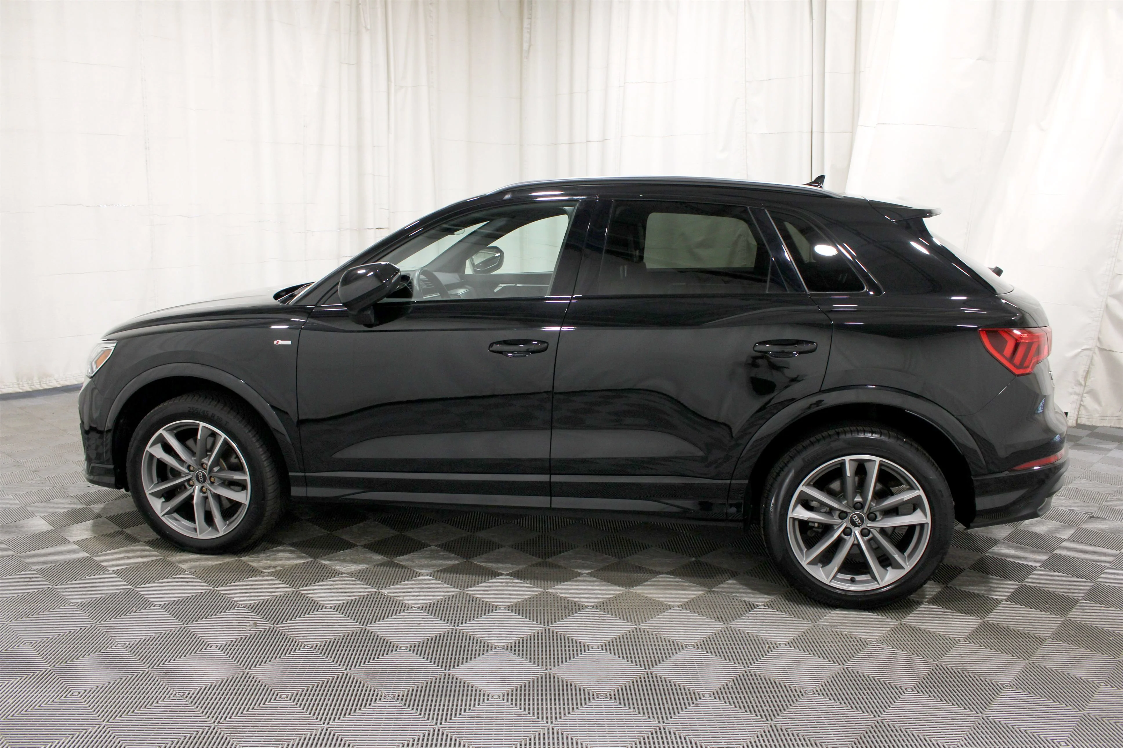 2024 Audi Q3 S Line Premium Plus - Photo 35