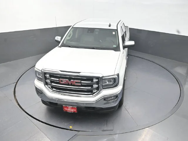 Used 2018 White GMC SLT image 24