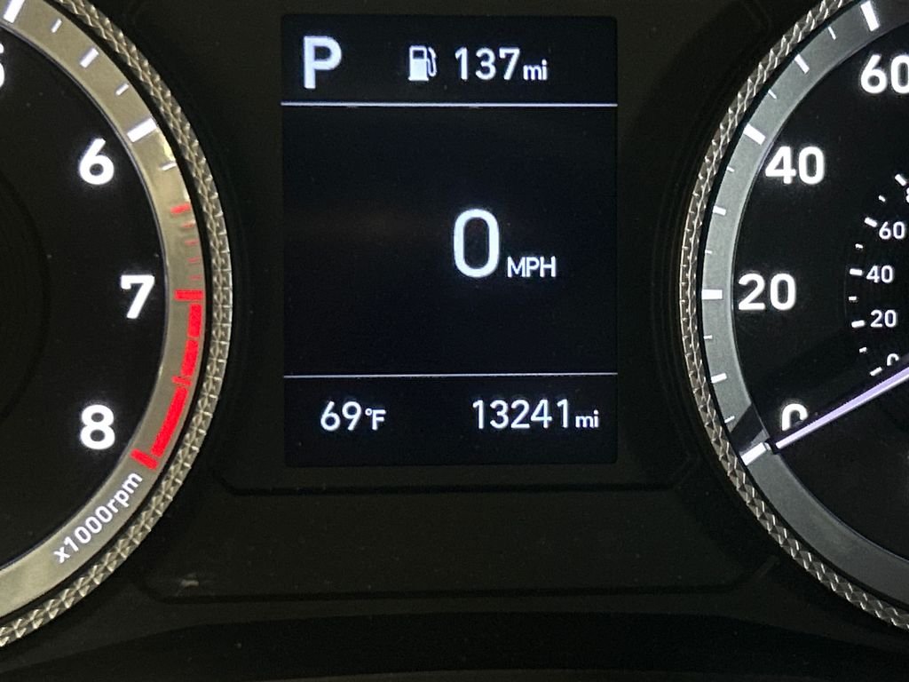Certified Used 2022 Black Hyundai SE image 24