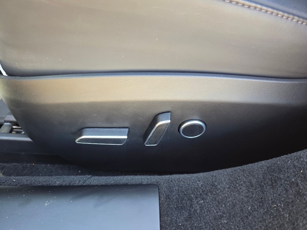 Used 2023 BLACK Tesla Plaid image 15