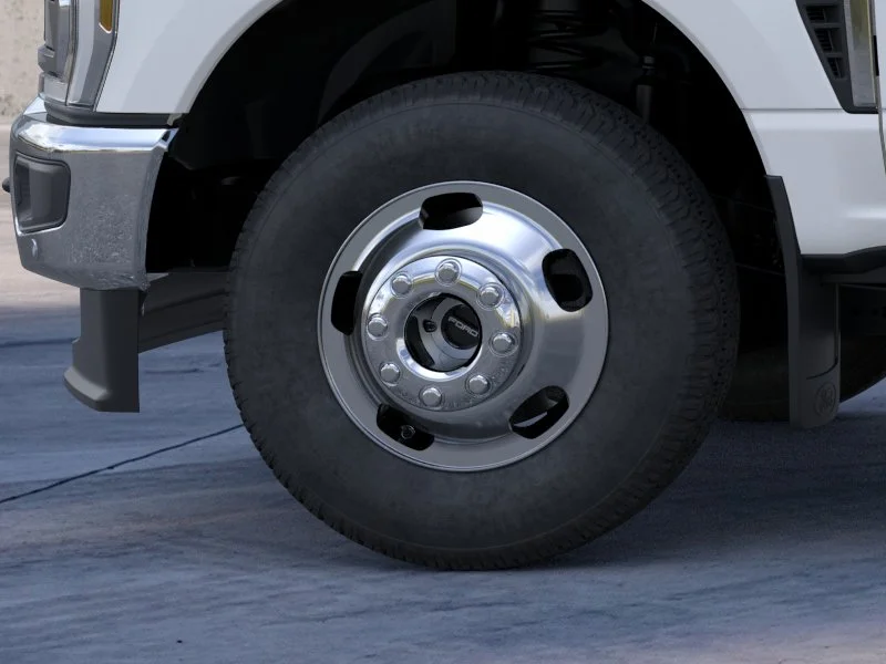 New 2026 Star White Metallic Tri-Coat Ford F-350® Lariat® image 19