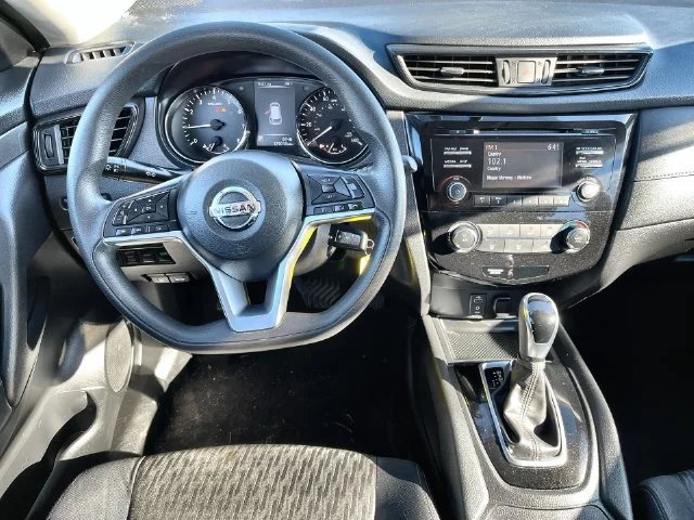 Used 2017 White Nissan S image 20