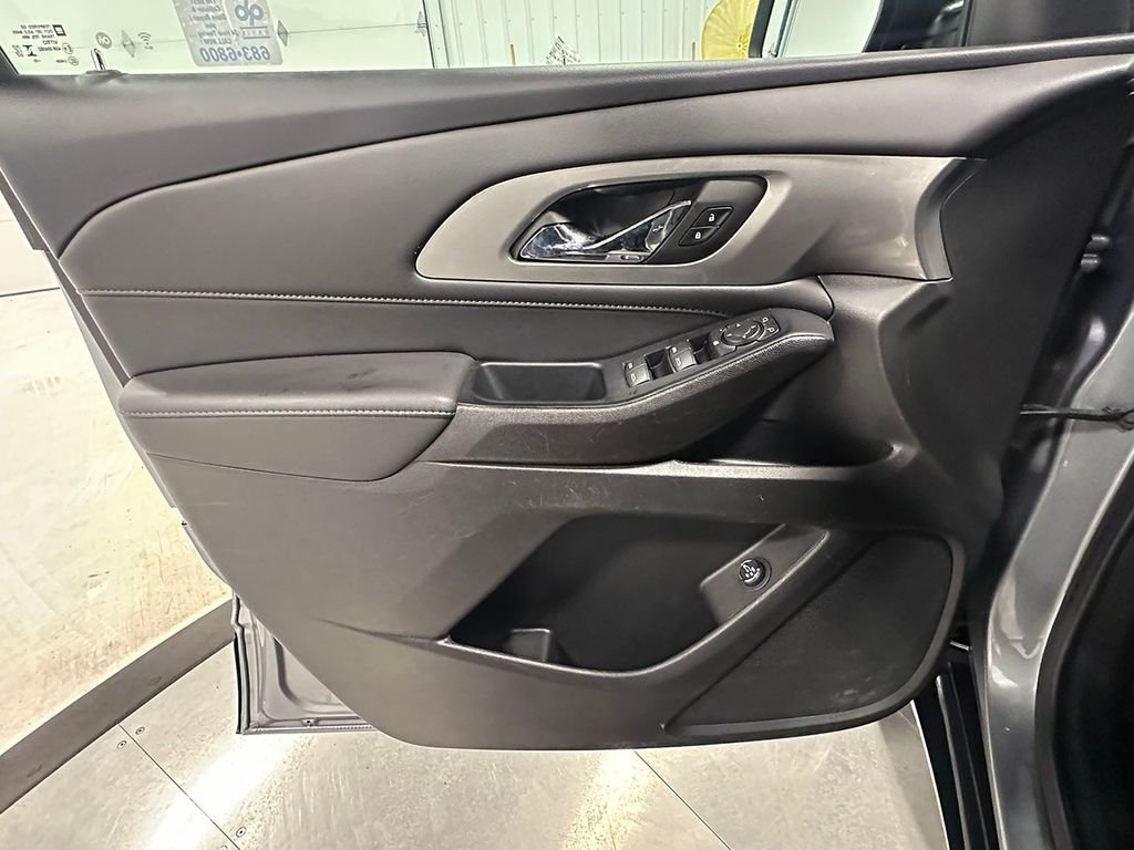 Used 2023 Gray Chevrolet LT image 21