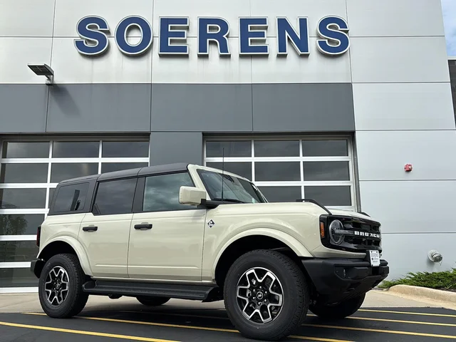 2026 Ford Bronco Outer Banks®