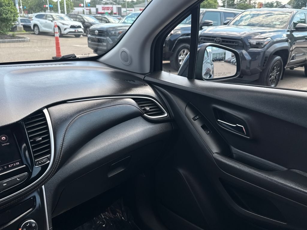 Used 2021 Blue Chevrolet LS image 27