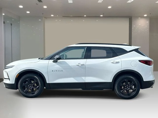 Used 2024 White Chevrolet LT image 2