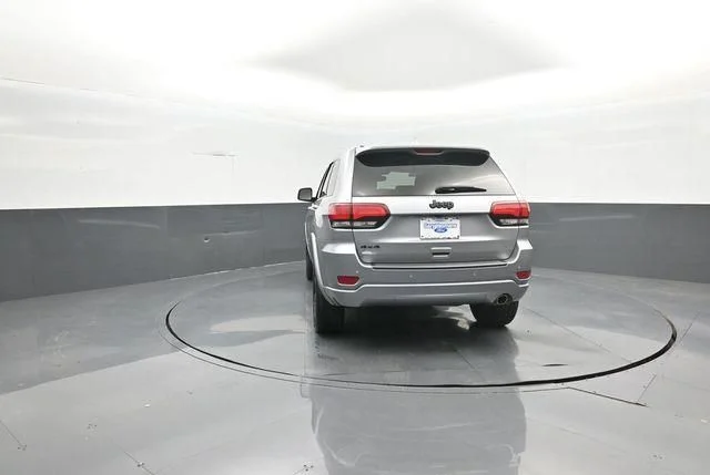 Used 2020 Silver Jeep Altitude image 6