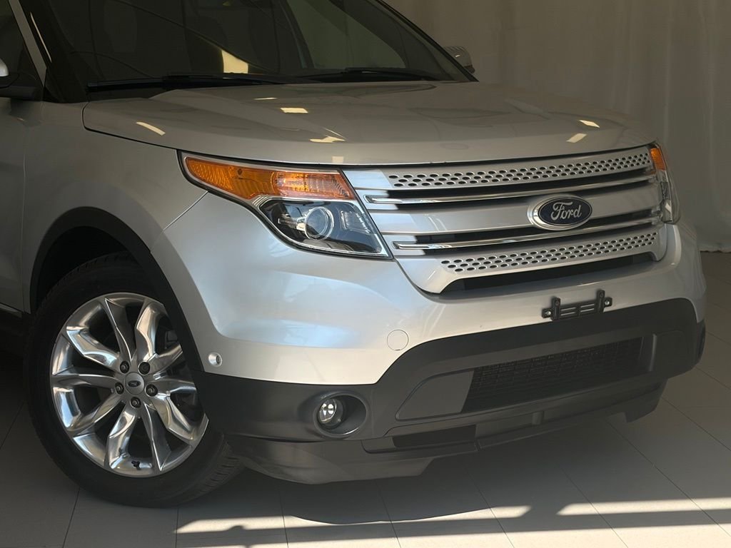 Used 2014 Ingot Silver Ford Limited image 6
