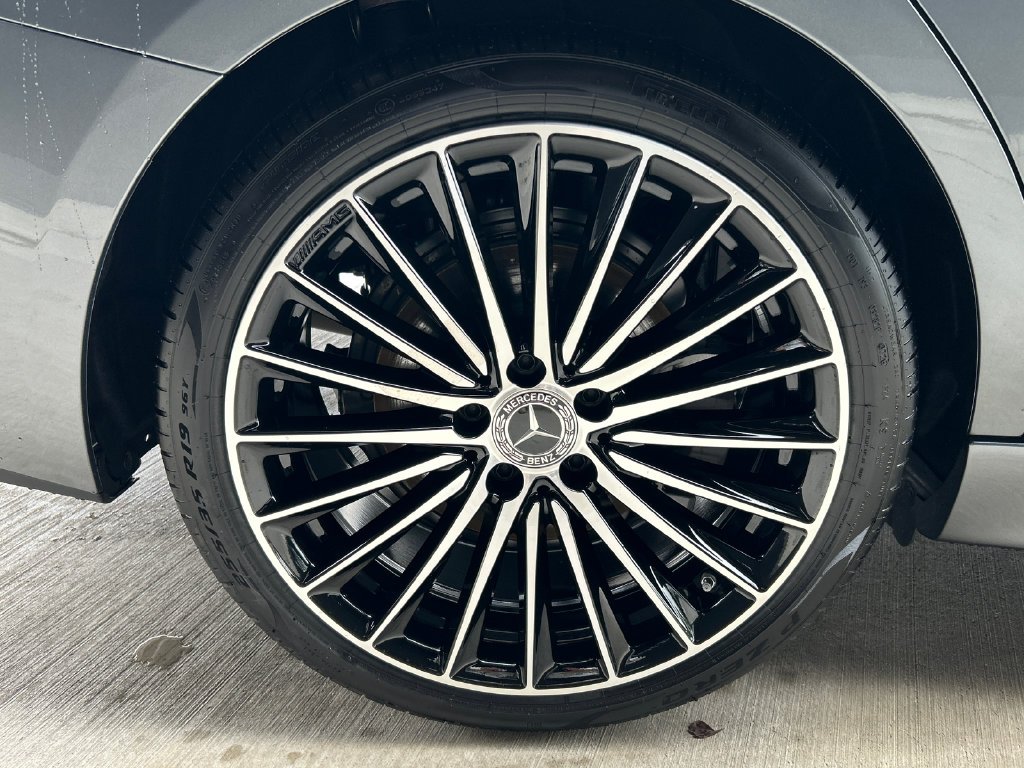 New 2026 Selenite Grey Metallic Mercedes-Benz C 300 image 35