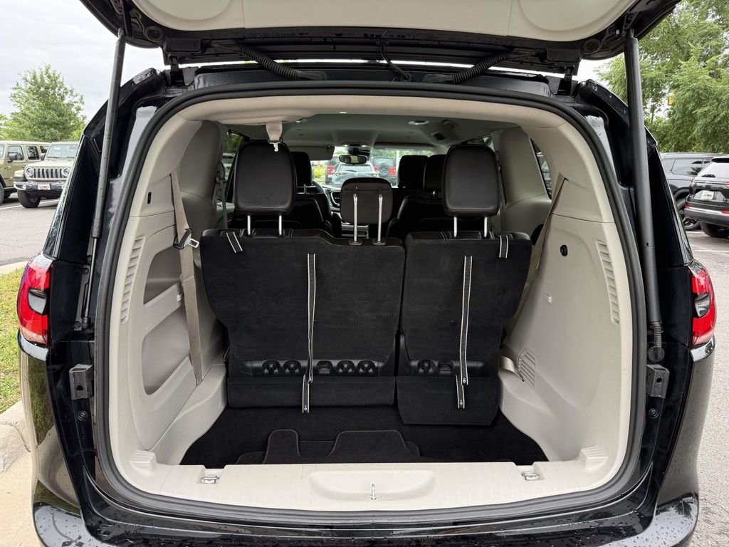 Used 2024 Black Chrysler Touring L image 34
