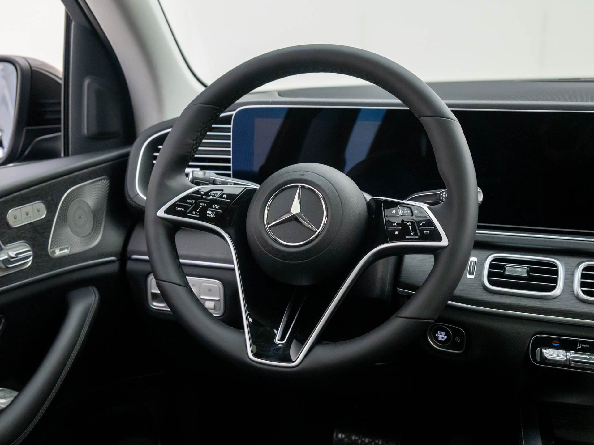 New 2026 Black Mercedes-Benz GLS 450 image 54