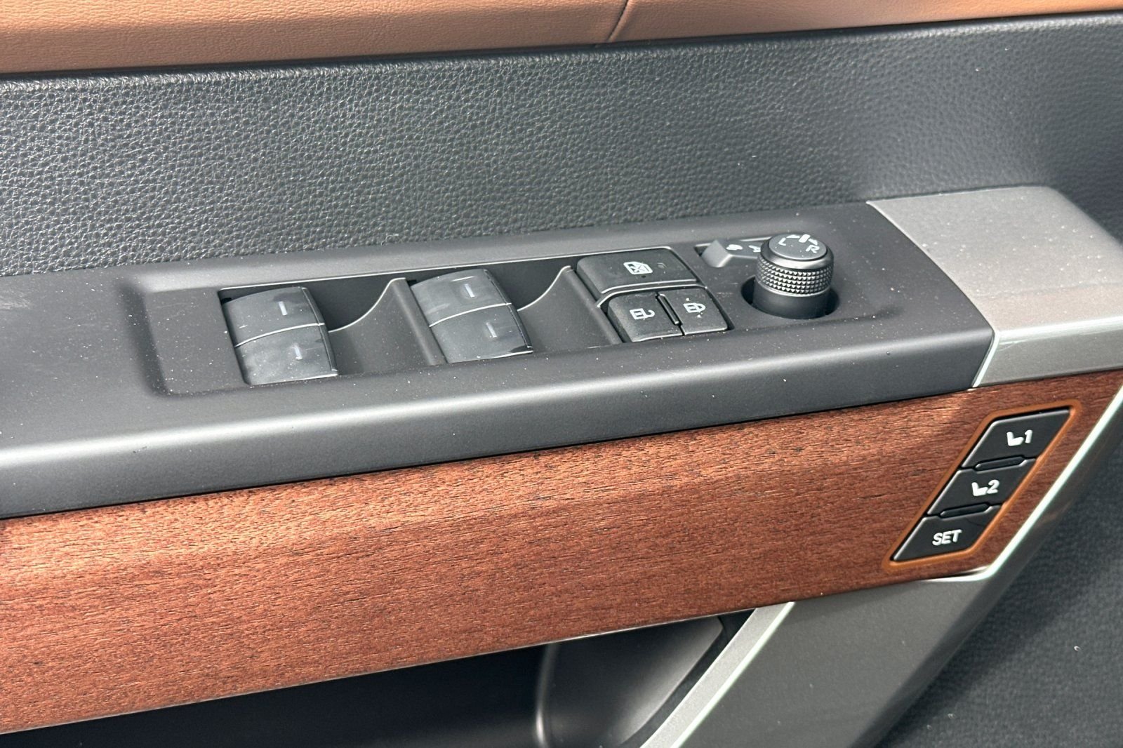 2025 Toyota Tundra 1794 Edition - Photo 12