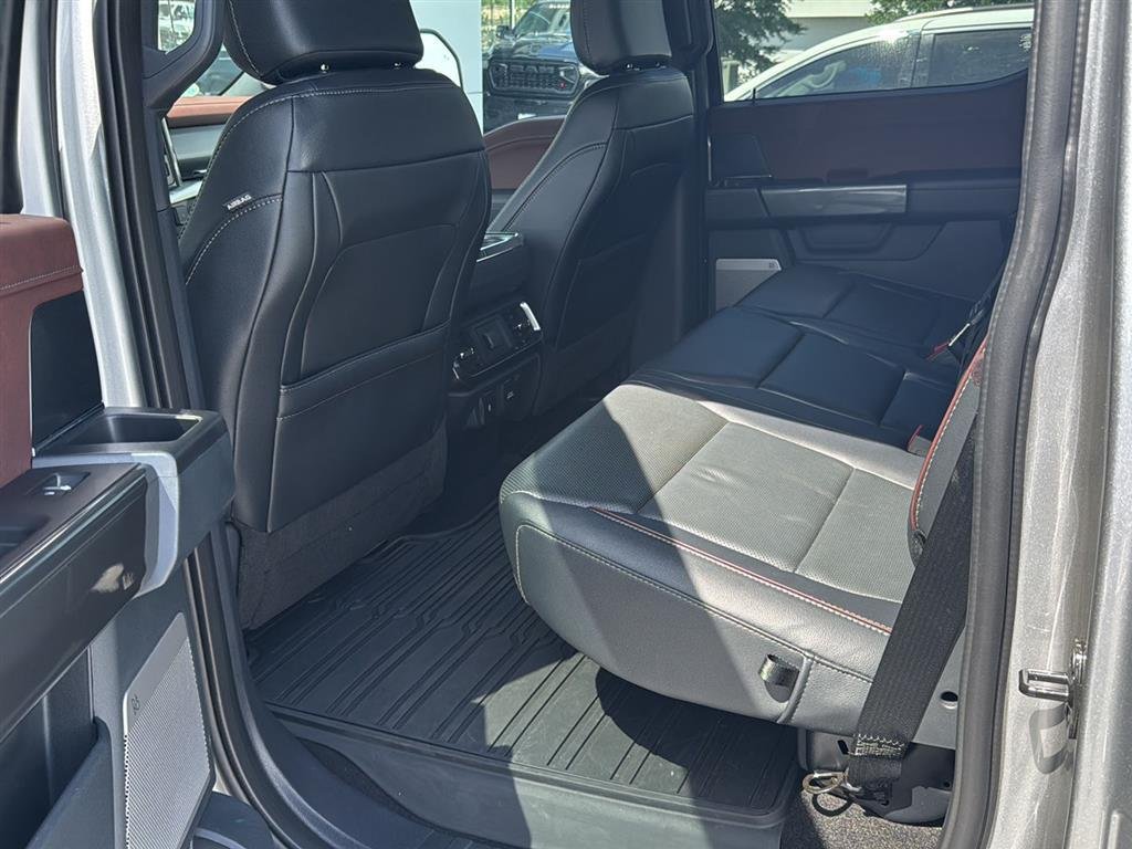 Used 2023 Iconic Silver Ford LARIAT image 14