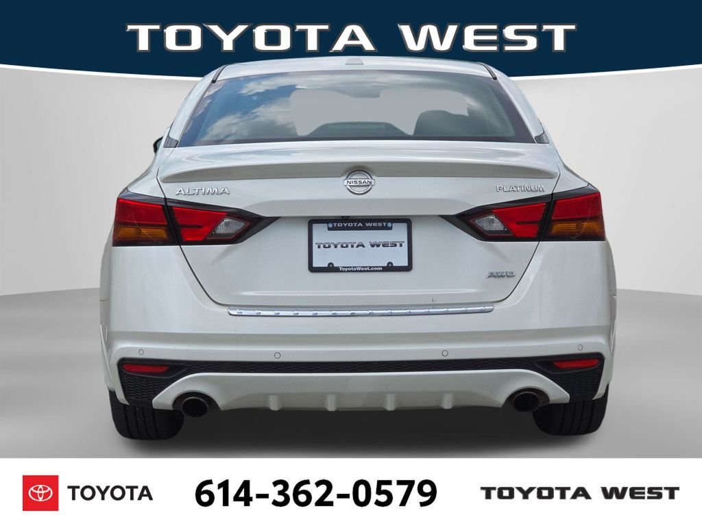 Used 2020 White Nissan 2.5 Platinum image 9