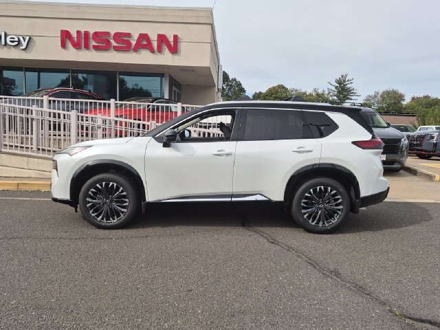 New 2026 Everest White Pearl TriCoat / Super Black Two-tone Nissan Platinum image 7