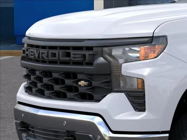New 2026 Summit White Chevrolet WT image 13