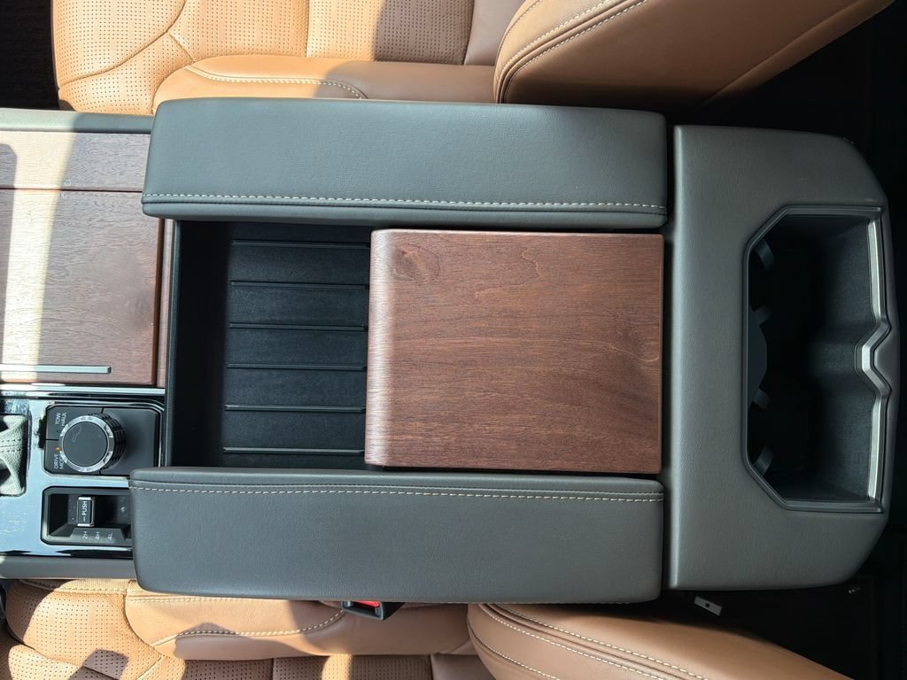 2026 Toyota Tundra 1794 Edition - Photo 33