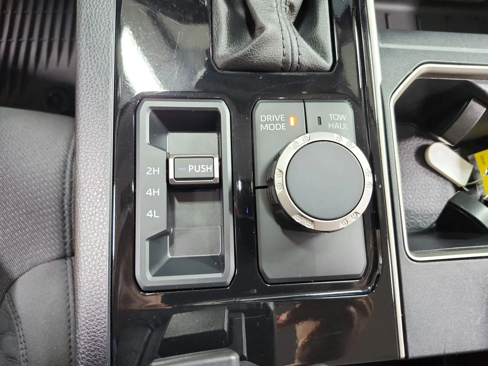 Used 2022 White Toyota SR5 image 26