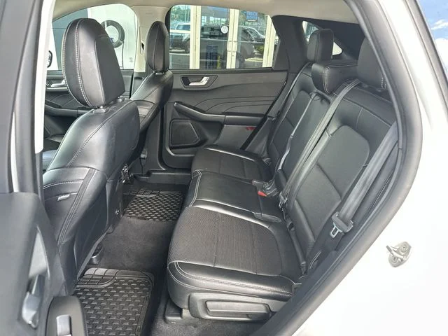 Used 2022 White Ford SEL image 21
