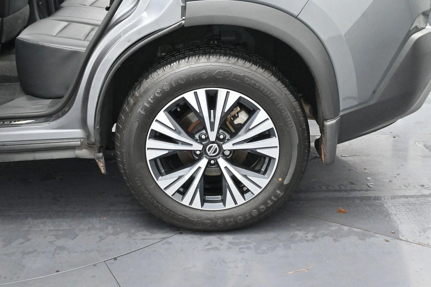 Used 2021 Gun Metallic Nissan SV image 33