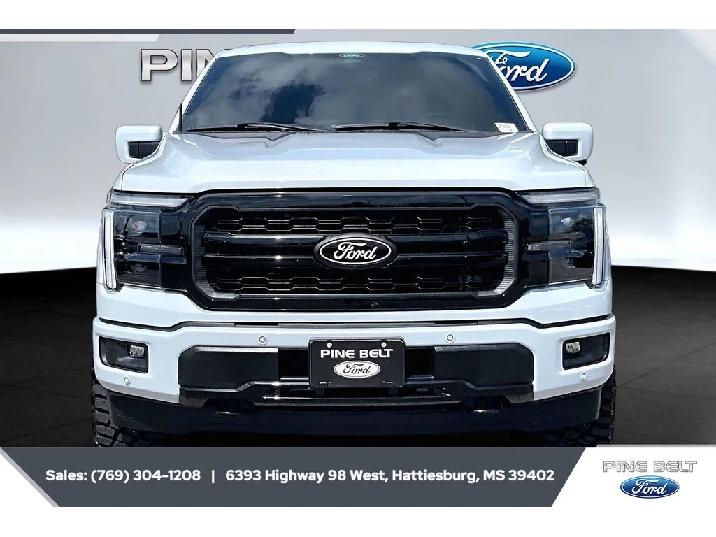 Used 2025 Space White Metallic Ford LARIAT image 3