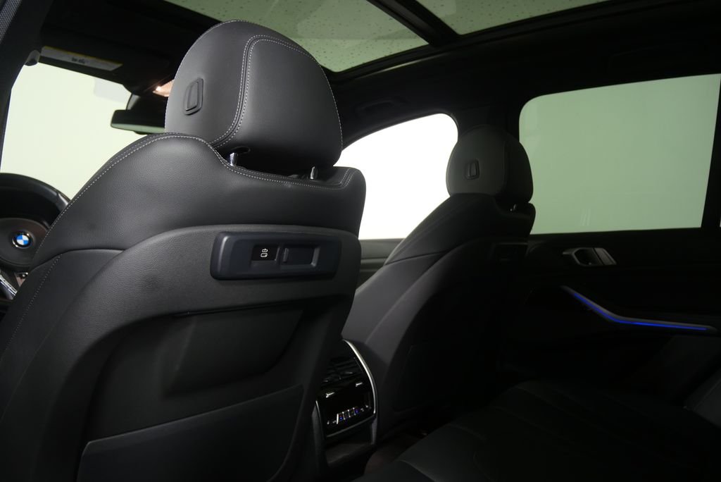 Used 2019 Gray Metallic BMW xDrive40i image 15