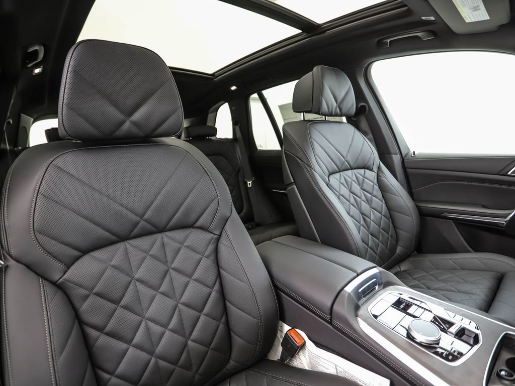 New 2026 Gray Metallic BMW xDrive40i image 32
