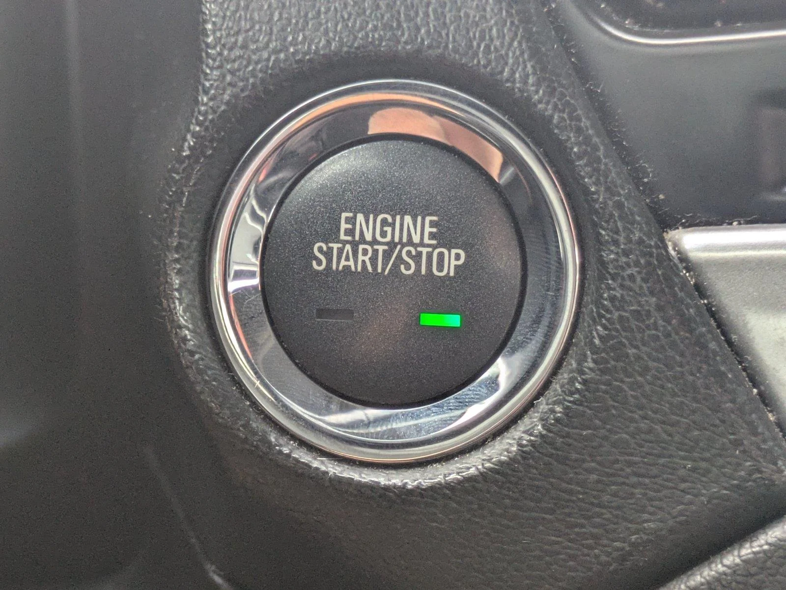 Used 2018 Satin Steel Metallic Chevrolet Premier image 34