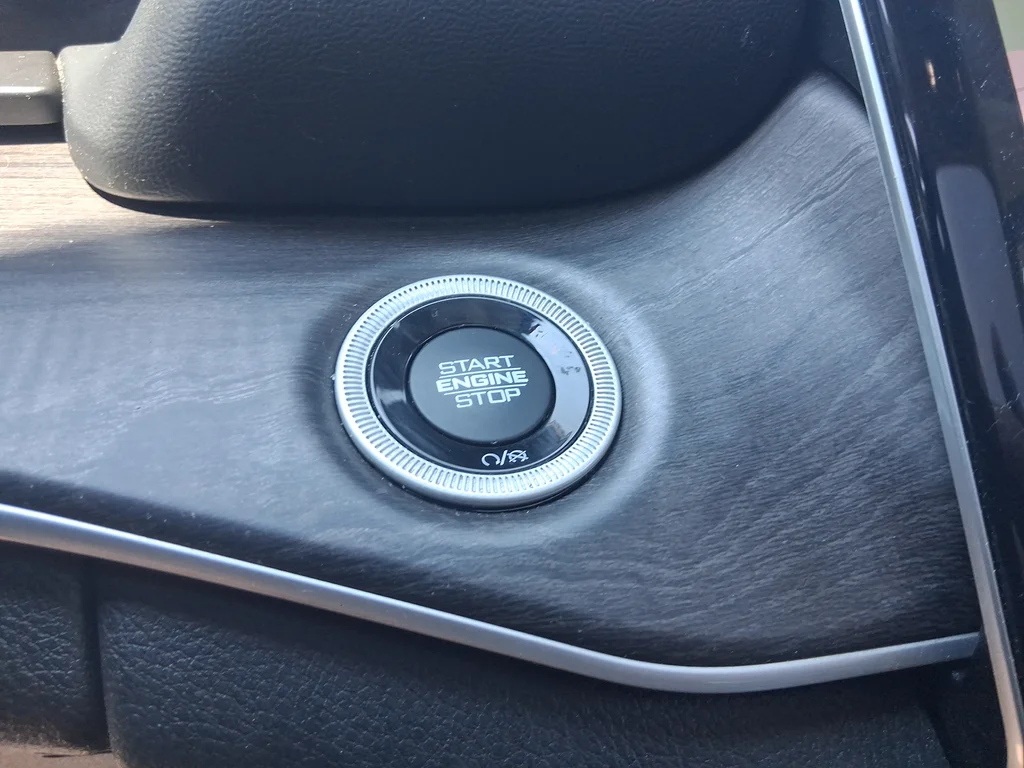 Used 2022 Gray Jeep Limited image 28