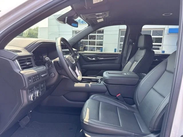 2024 GMC Yukon XL Denali - Photo 21